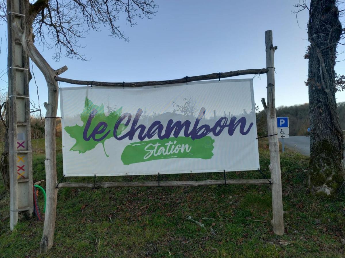 Maison De Campagne, Bulle De Verdure Montbron Extérieur photo